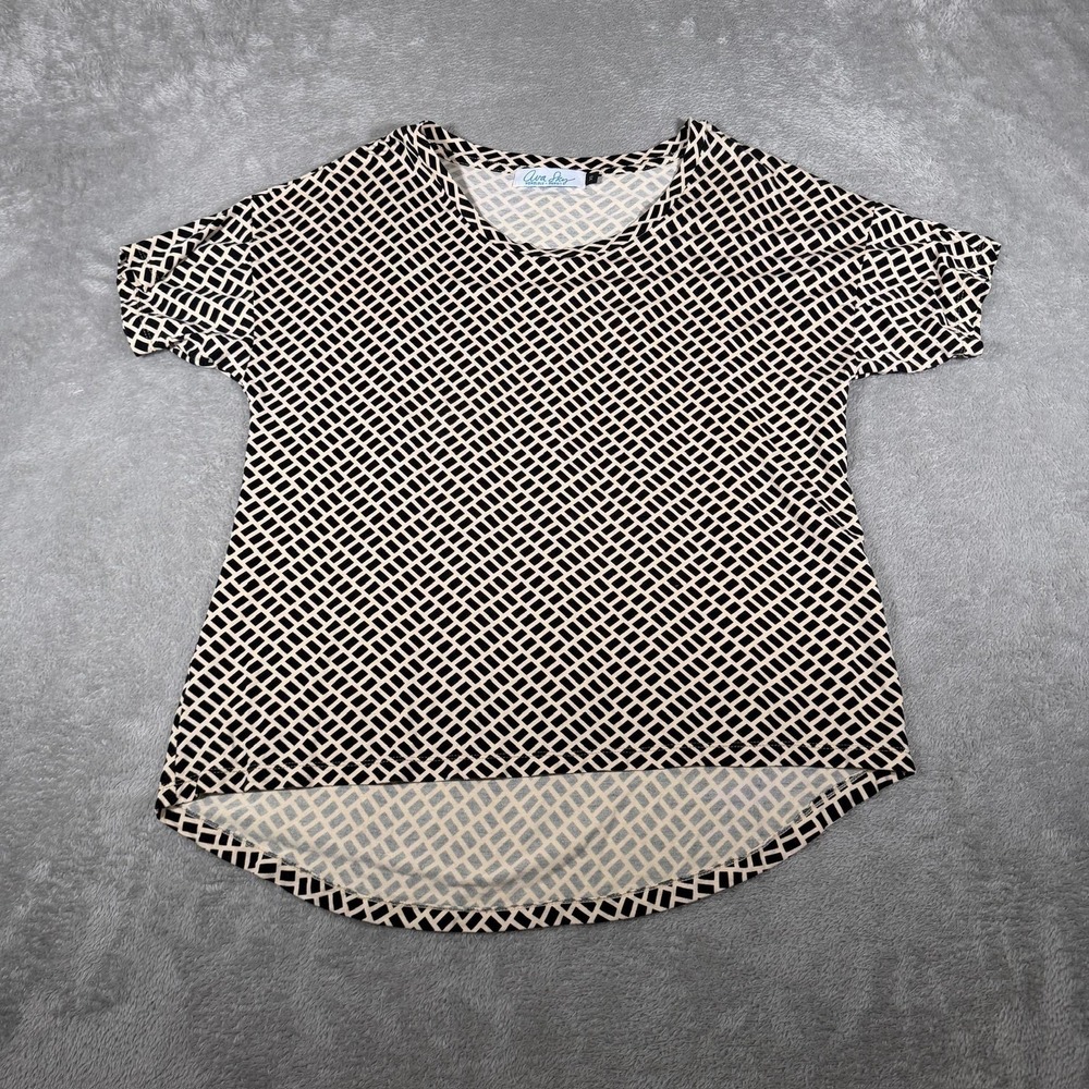 Ava Sky Fighting Eel Top Womens XS Black Geometric Print Tunic High Hawaii Shirt